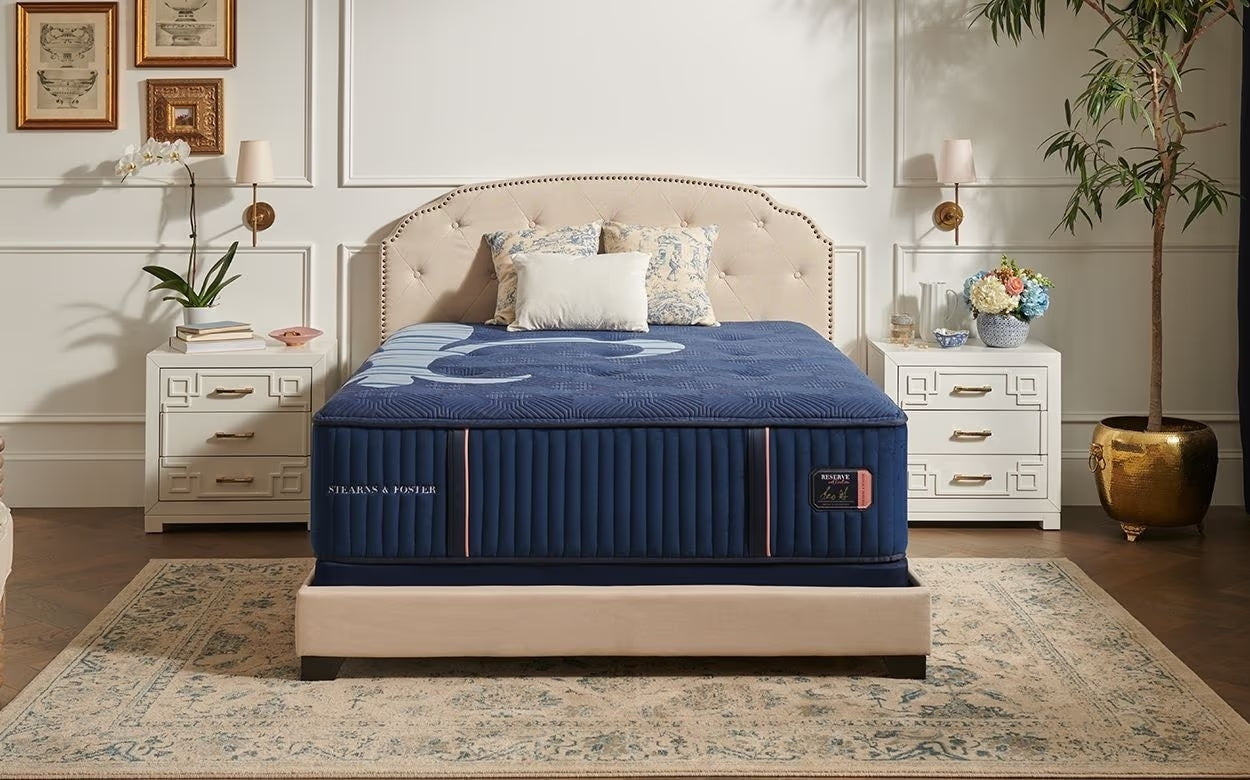 Stearns & Foster Reserve® 16" Medium Mattress