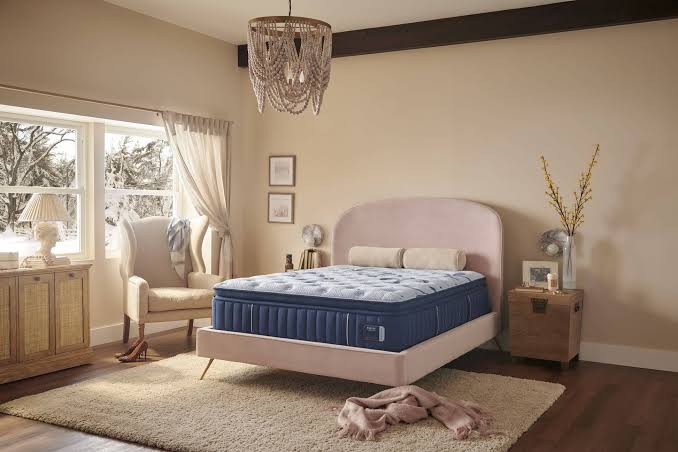 Stearns & Foster Estate® 15" Euro Pillow Top Mattress