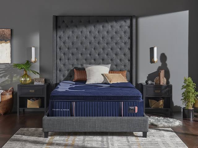 Stearns & Foster Reserve 17" Euro Pillow Top Mattress